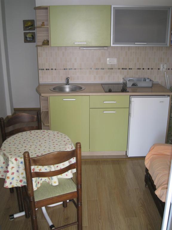 Apartmani Famelja Jovanovic Sveti Stefan Værelse billede