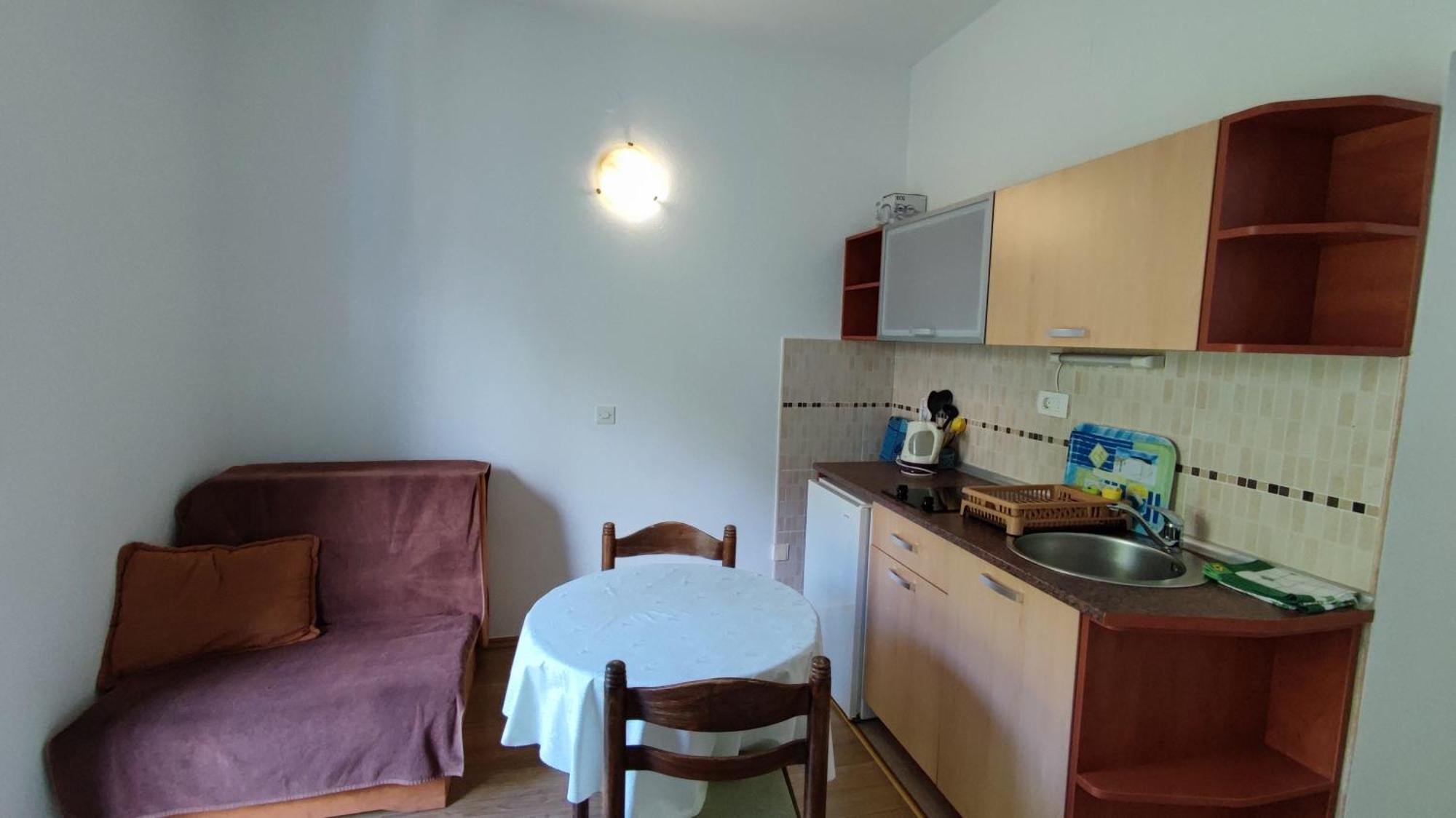 Apartmani Famelja Jovanovic Sveti Stefan Værelse billede