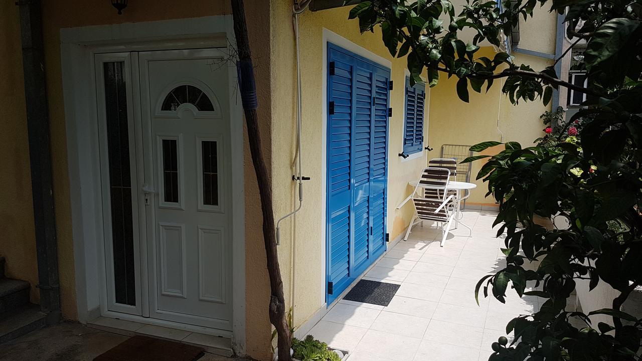 Apartmani Famelja Jovanovic Sveti Stefan Eksteriør billede