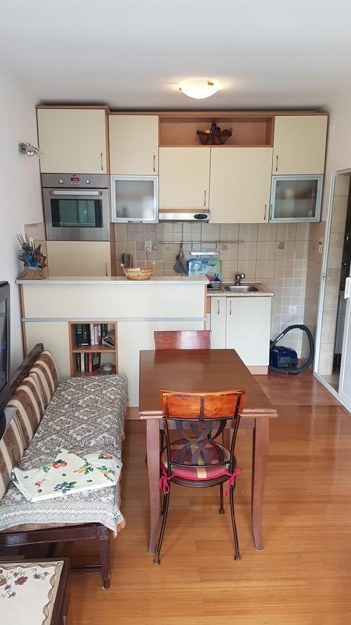 Apartmani Famelja Jovanovic Sveti Stefan Eksteriør billede
