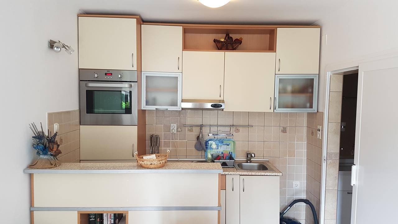 Apartmani Famelja Jovanovic Sveti Stefan Eksteriør billede