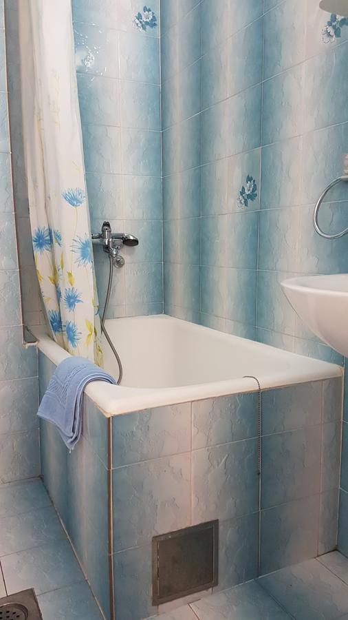 Apartmani Famelja Jovanovic Sveti Stefan Eksteriør billede