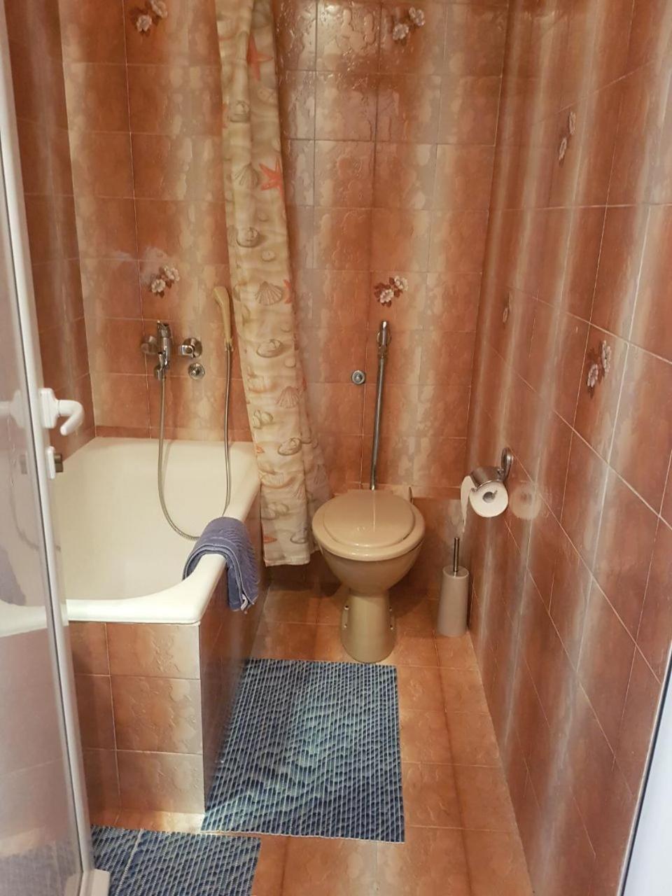 Apartmani Famelja Jovanovic Sveti Stefan Eksteriør billede